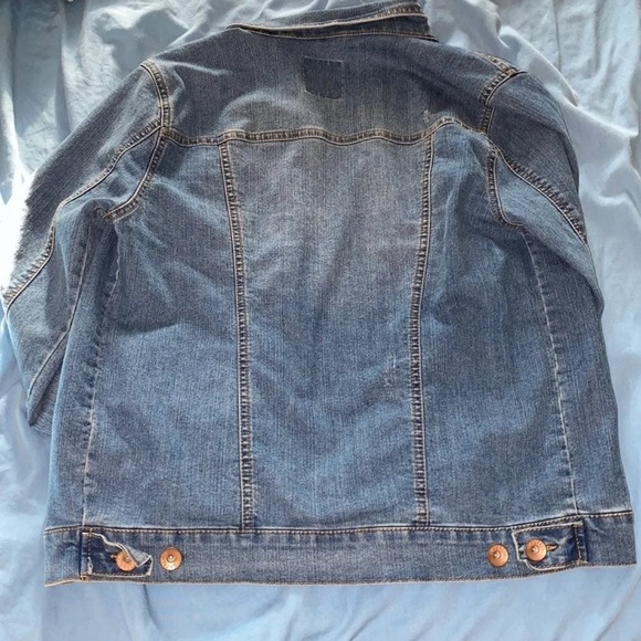 Jean jacket - Picture 4 of 5